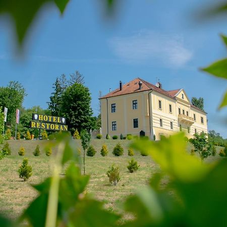 Hotel & Restoran Dvorac Gjalski Zabok Exteriör bild